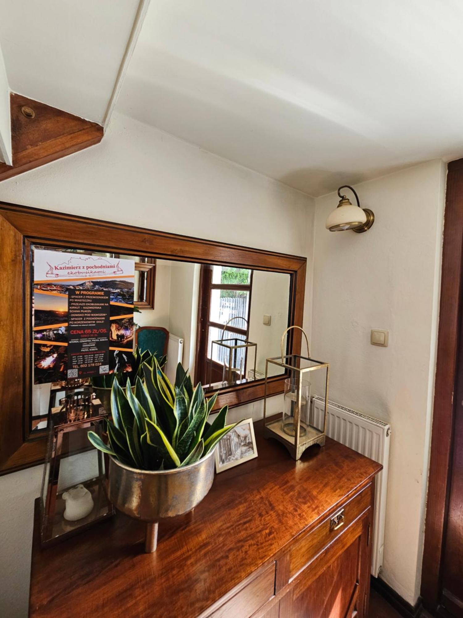Agharta Bed & Breakfast คาชิเมียร์ซ ดอลนี ภายนอก รูปภาพ