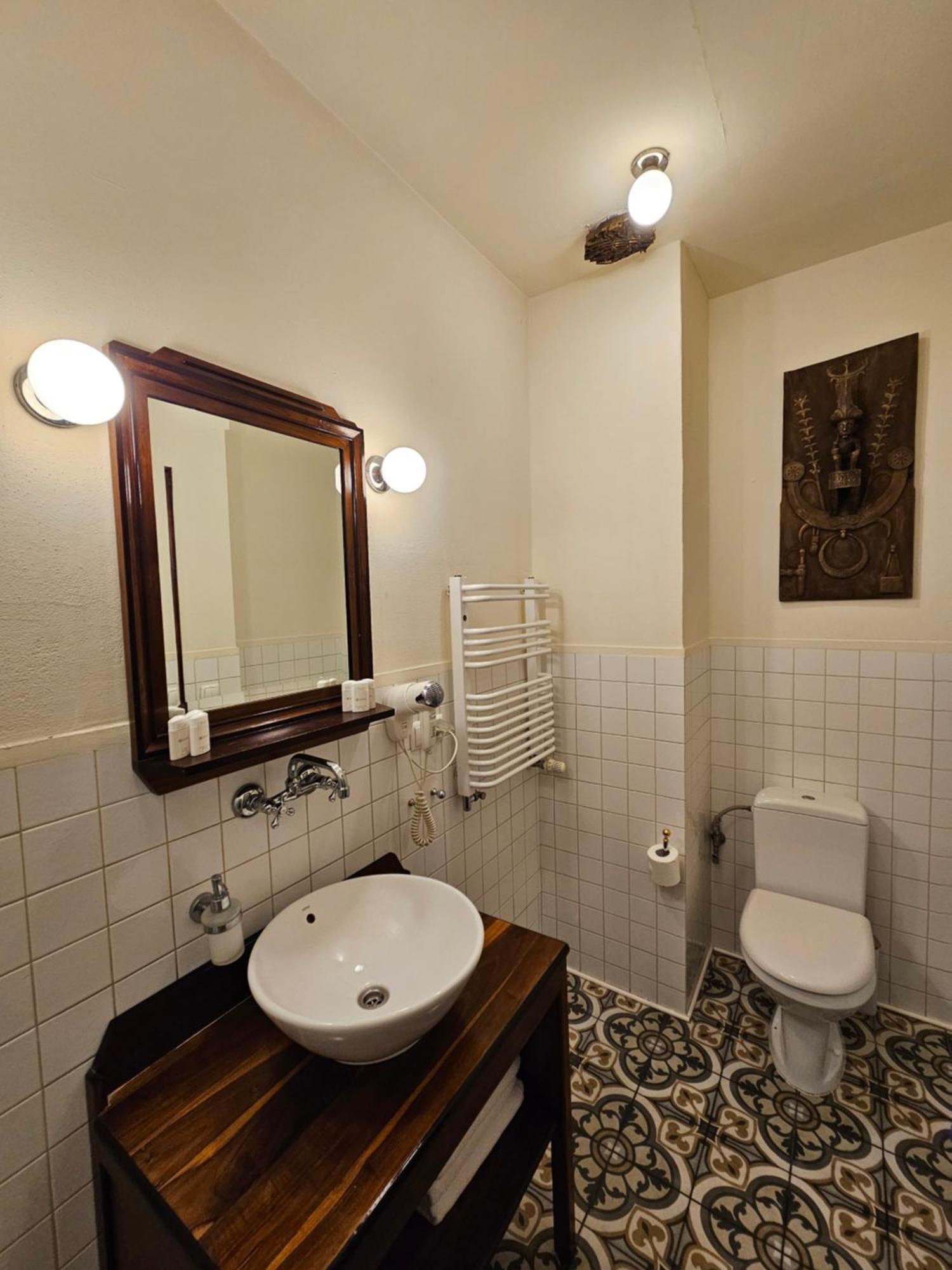 Agharta Bed & Breakfast คาชิเมียร์ซ ดอลนี ภายนอก รูปภาพ