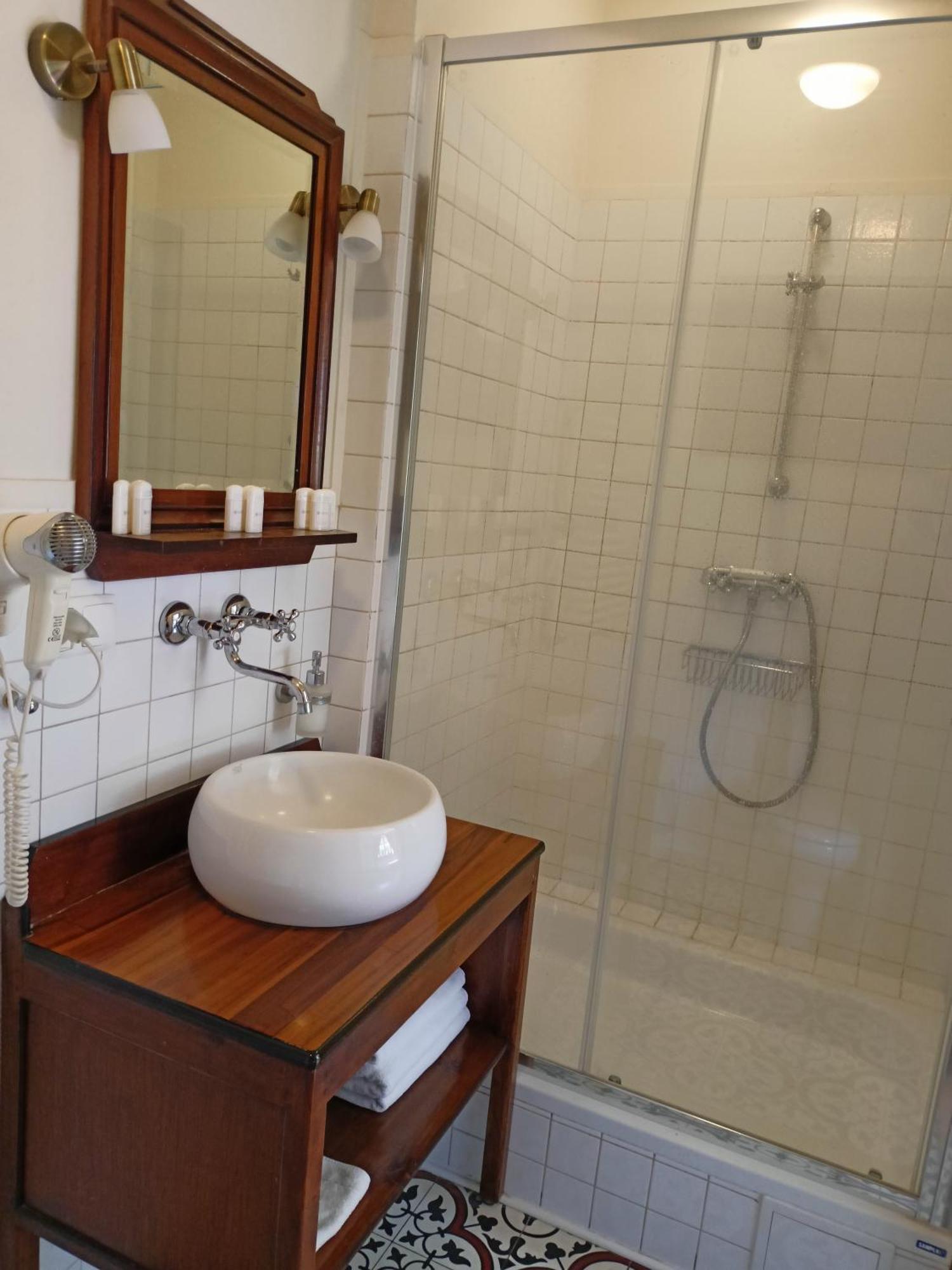 Agharta Bed & Breakfast คาชิเมียร์ซ ดอลนี ภายนอก รูปภาพ
