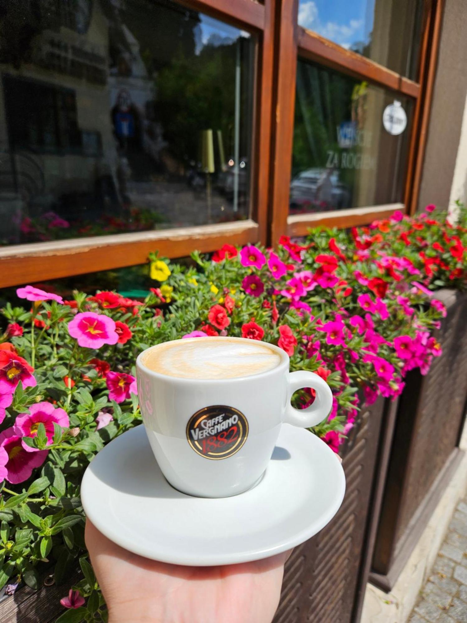 Agharta Bed & Breakfast คาชิเมียร์ซ ดอลนี ภายนอก รูปภาพ