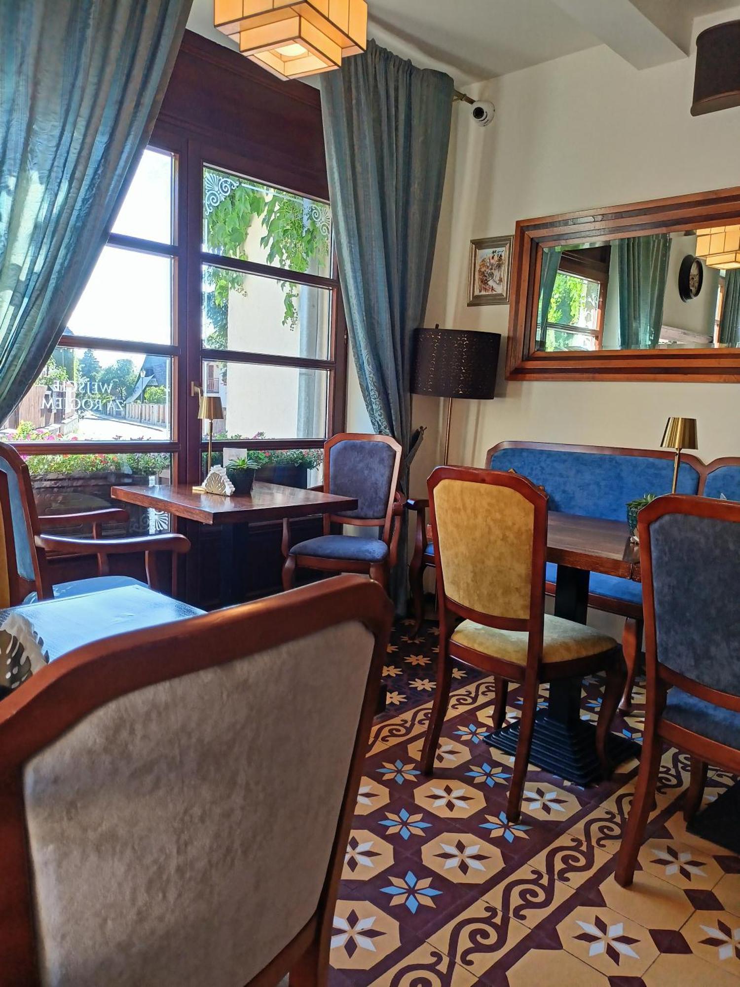 Agharta Bed & Breakfast คาชิเมียร์ซ ดอลนี ภายนอก รูปภาพ