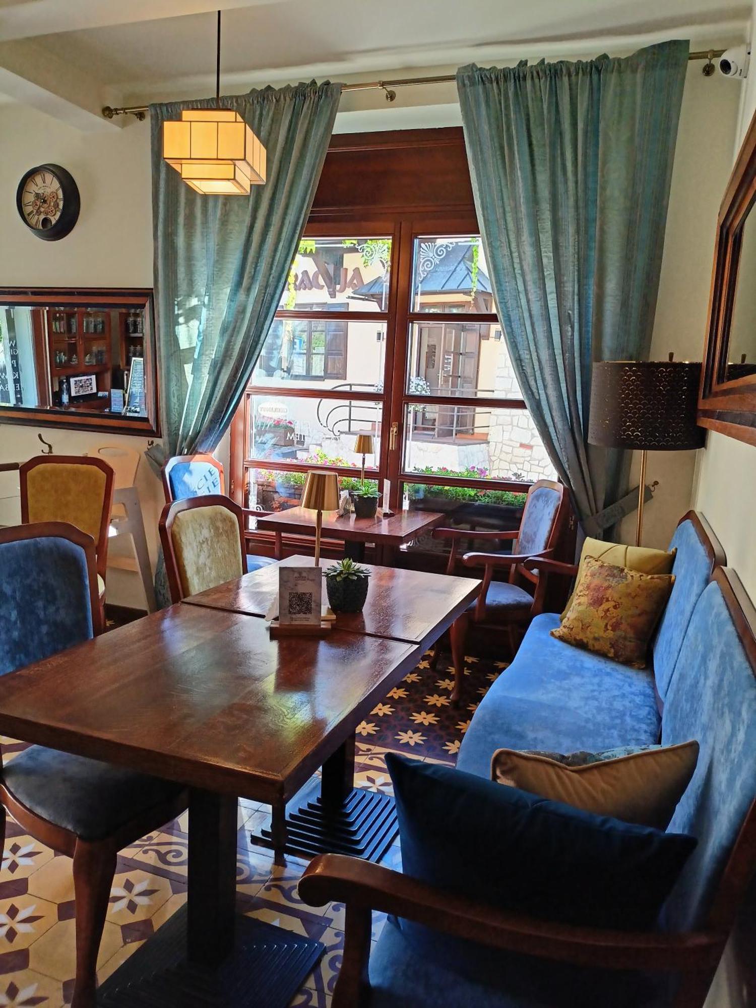 Agharta Bed & Breakfast คาชิเมียร์ซ ดอลนี ภายนอก รูปภาพ