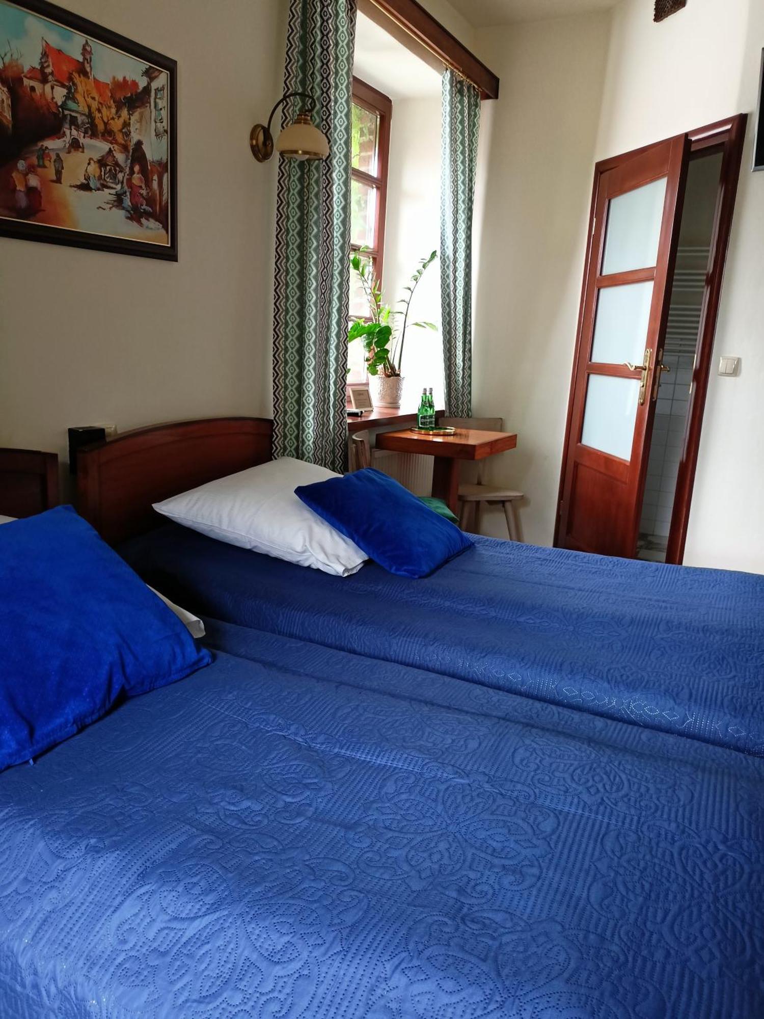 Agharta Bed & Breakfast คาชิเมียร์ซ ดอลนี ภายนอก รูปภาพ