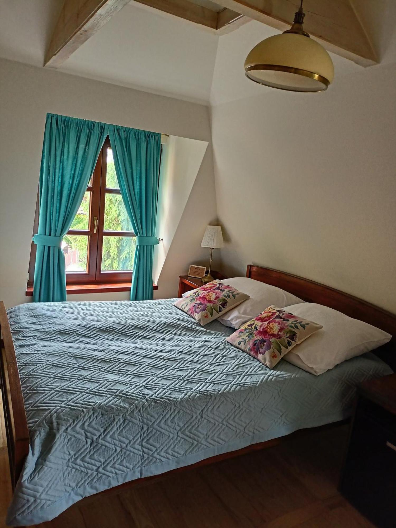 Agharta Bed & Breakfast คาชิเมียร์ซ ดอลนี ภายนอก รูปภาพ