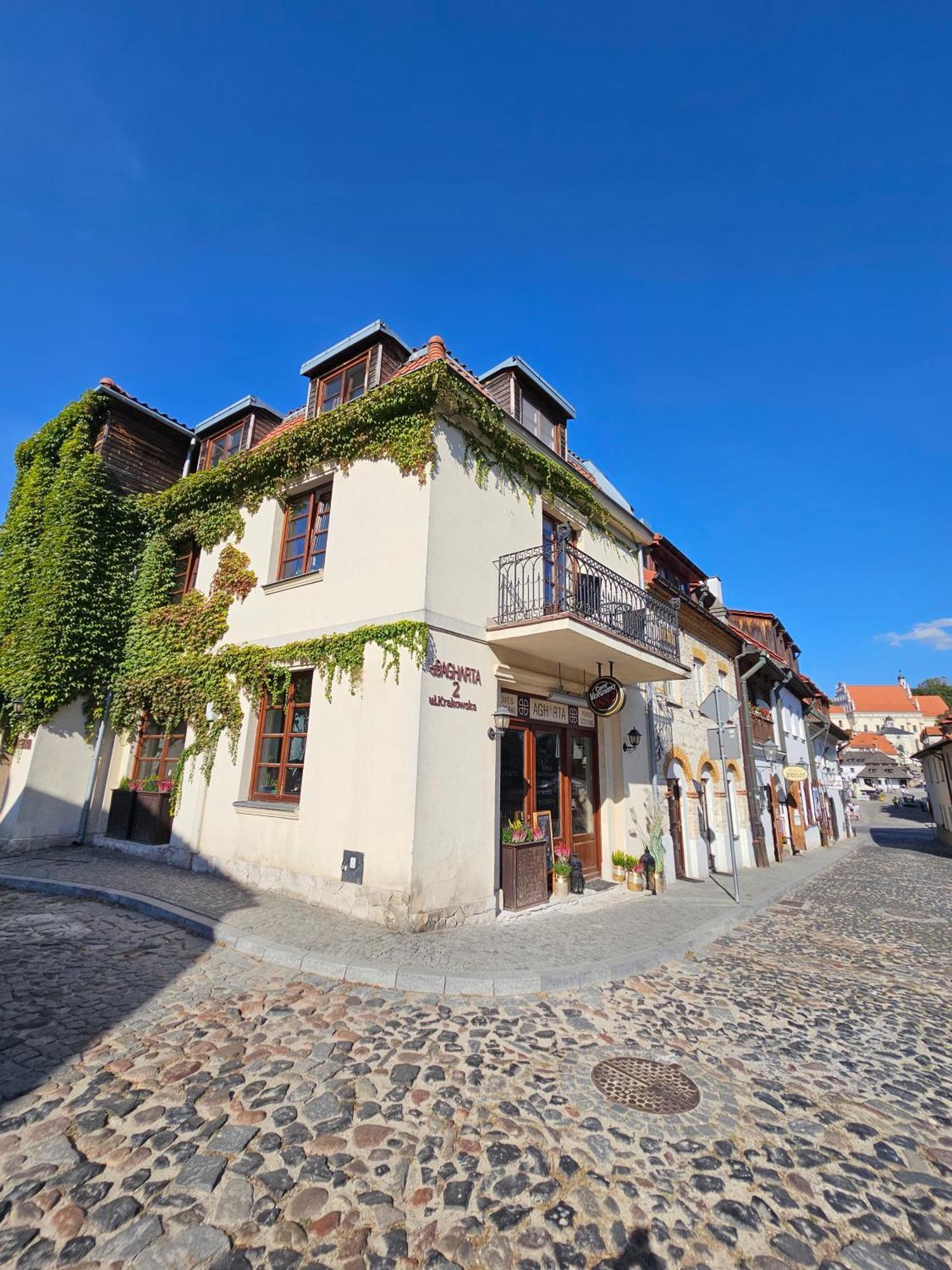 Agharta Bed & Breakfast คาชิเมียร์ซ ดอลนี ภายนอก รูปภาพ