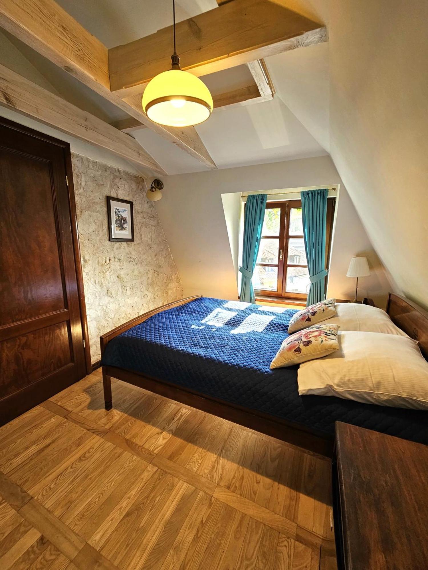 Agharta Bed & Breakfast คาชิเมียร์ซ ดอลนี ภายนอก รูปภาพ