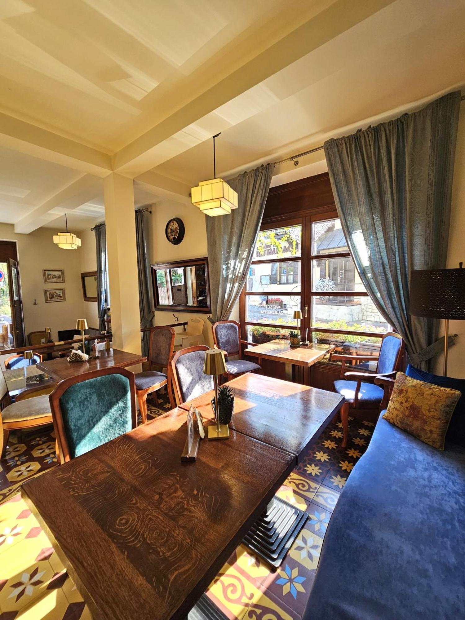Agharta Bed & Breakfast คาชิเมียร์ซ ดอลนี ภายนอก รูปภาพ