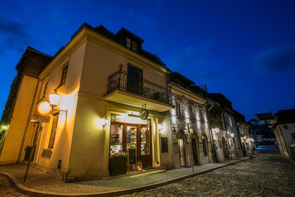 Agharta Bed & Breakfast คาชิเมียร์ซ ดอลนี ภายนอก รูปภาพ